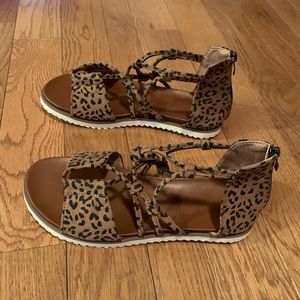 Leopard Print Sandals Size 8 Suede type material, very soft with zipper back.